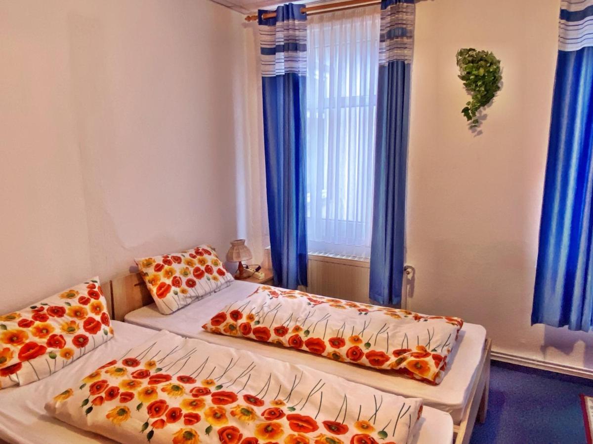 Maccaroni Restaurants & * Майнинген