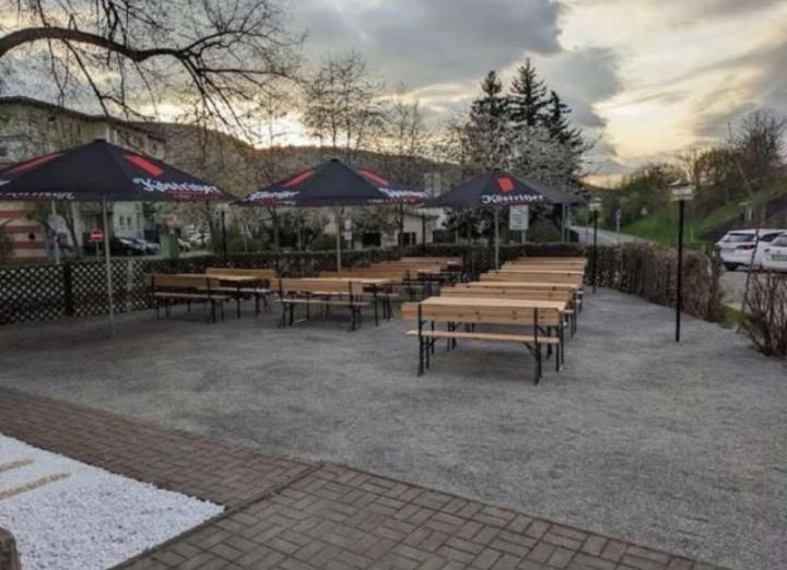 Maccaroni Restaurants & Отель Майнинген